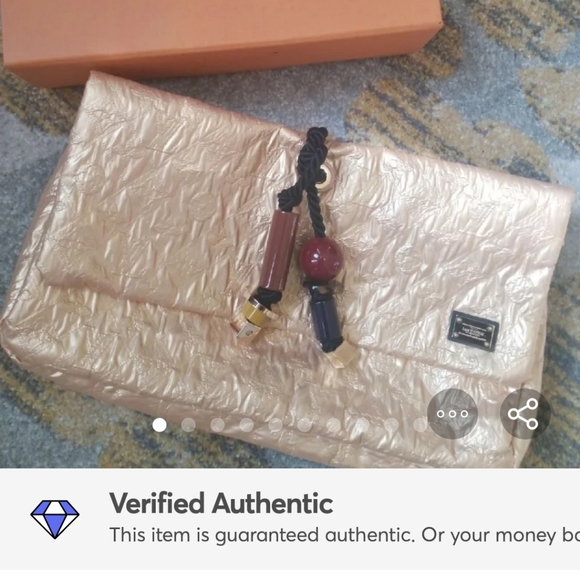 Sale ❤Louis Vuitton Clutch❤ - Picture 10 of 10